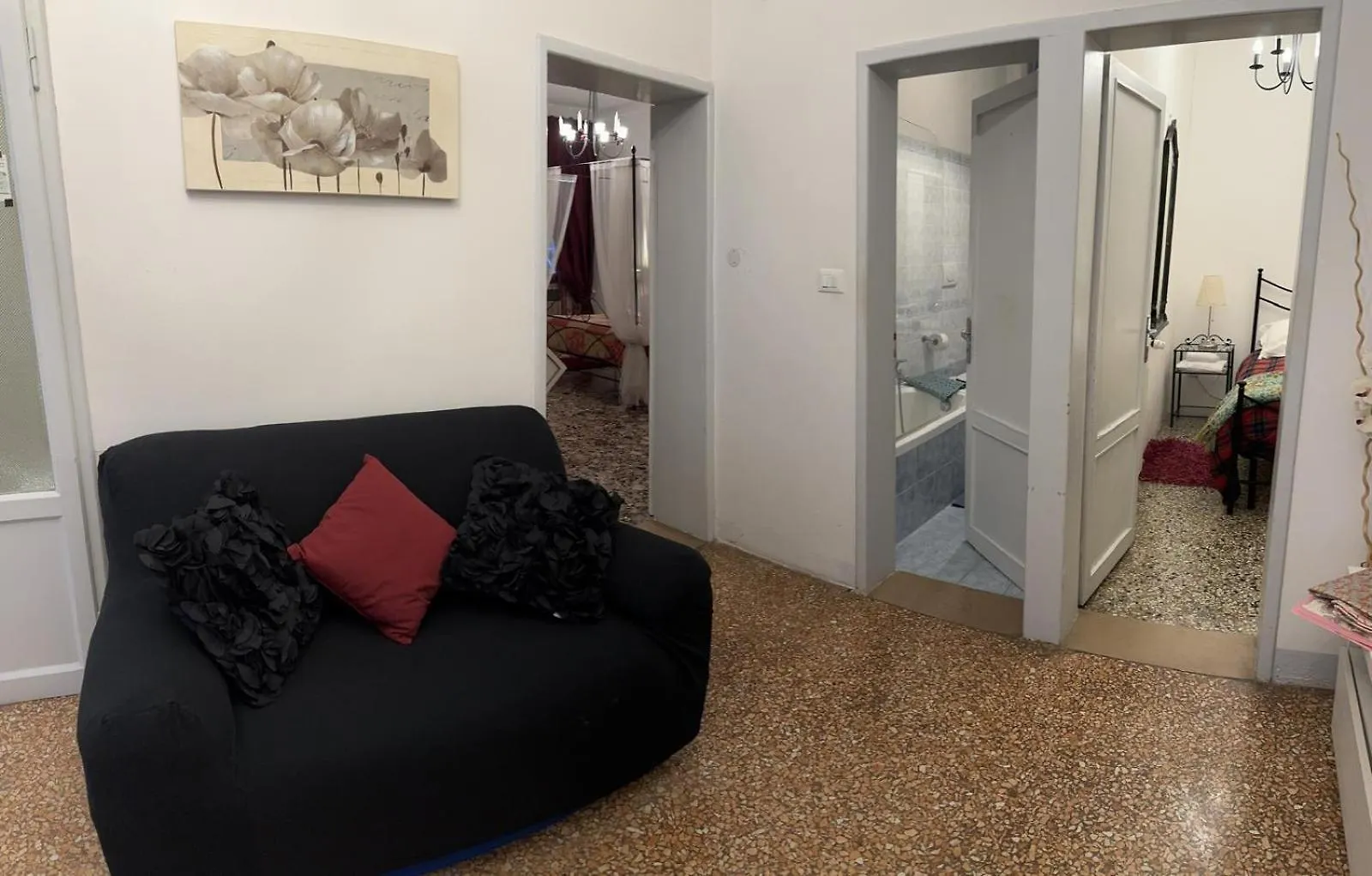 Grimaldi Apartments San Marco & Castello Венеция 0*,