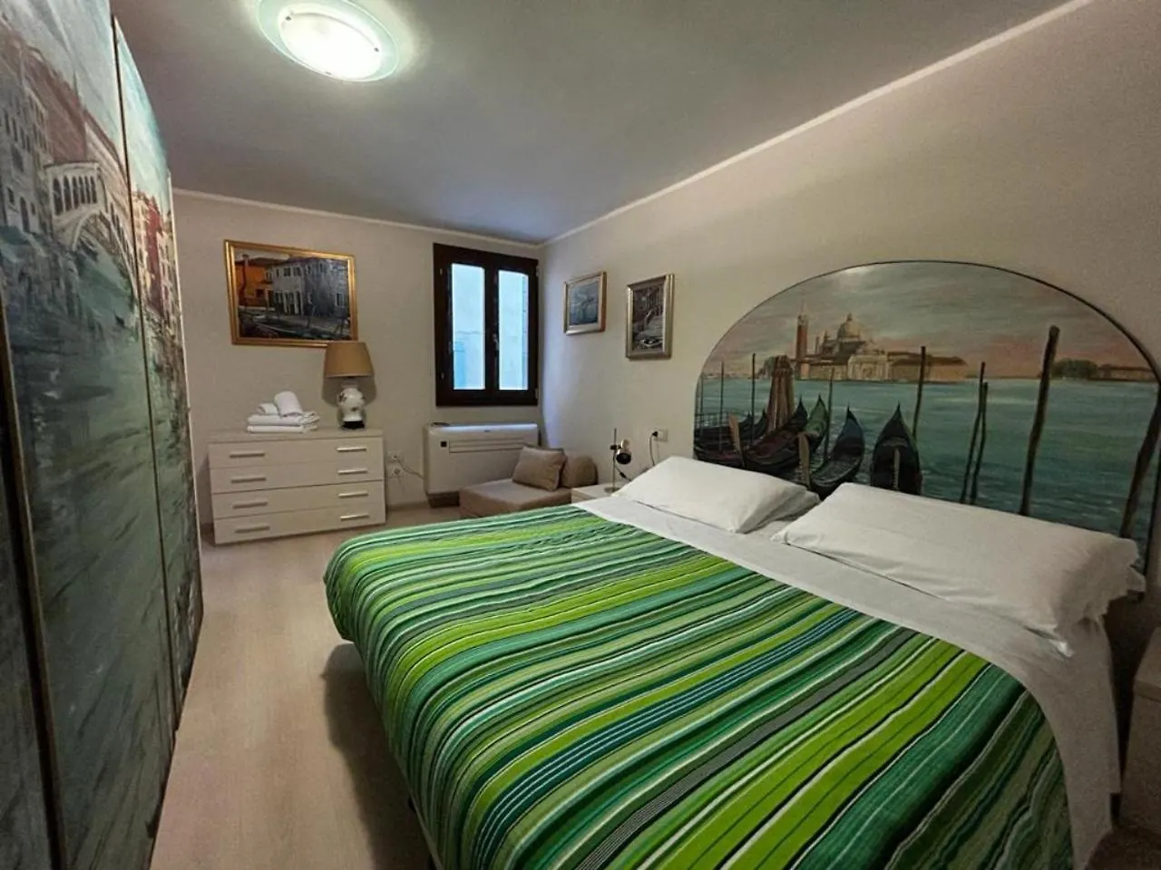 Grimaldi Apartments San Marco & Castello Венеция