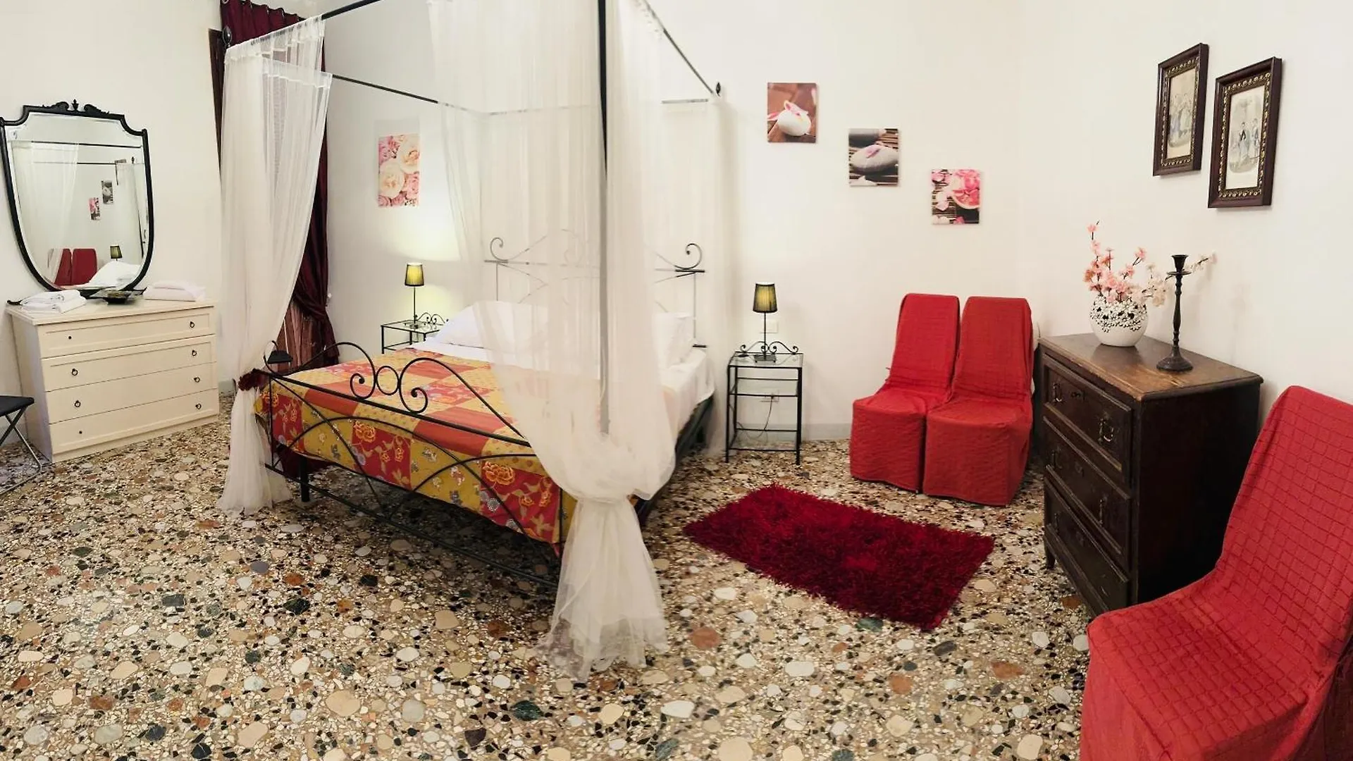 Grimaldi Apartments San Marco & Castello Венеция