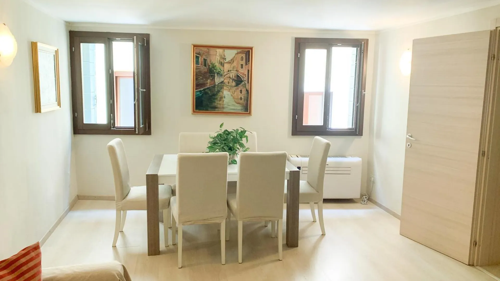 Grimaldi Apartments San Marco & Castello Венеция
