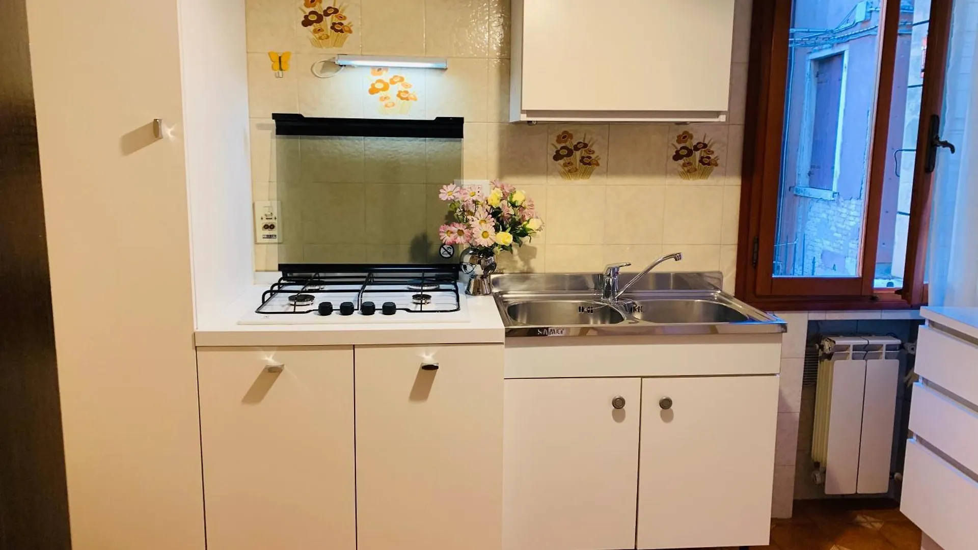 Grimaldi Apartments San Marco & Castello Венеция Италия